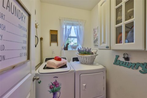 House in Sun City Center, Florida 3 bedrooms, 140.84 sq.m. № 1827879 - photo 27