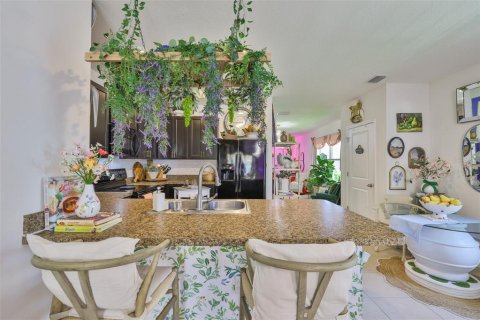 House in Sun City Center, Florida 3 bedrooms, 140.84 sq.m. № 1827879 - photo 12