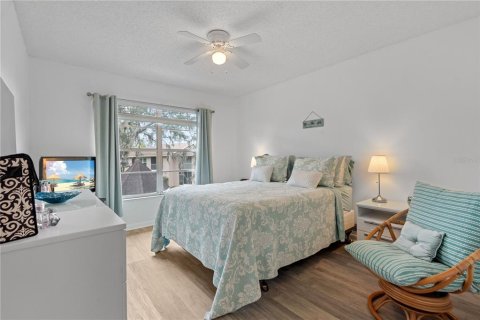 Condo in New Port Richey, Florida, 2 bedrooms  № 1718384 - photo 20