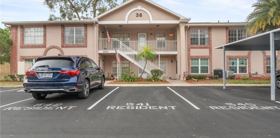 Condo in New Port Richey, Florida, 2 bedrooms № 1718384
