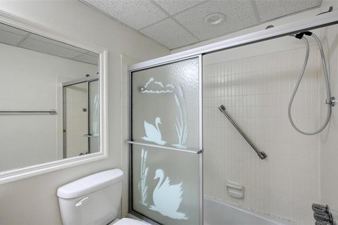 Condo in Venice, Florida, 1 bedroom № 2378182 - photo 12