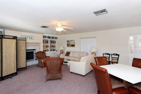 Condo in Venice, Florida, 1 bedroom № 2378182 - photo 27