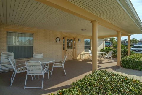 Condo in Venice, Florida, 1 bedroom № 2378182 - photo 21
