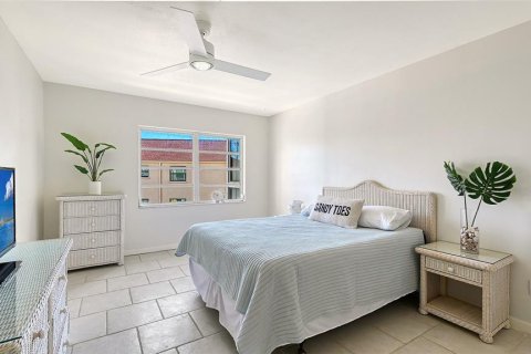 Condo in Venice, Florida, 1 bedroom № 2378182 - photo 9