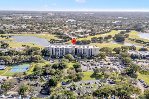 Copropriété à vendre à Weston, Floride: 2 chambres, 118.26 m2 № 1968638 - photo 1