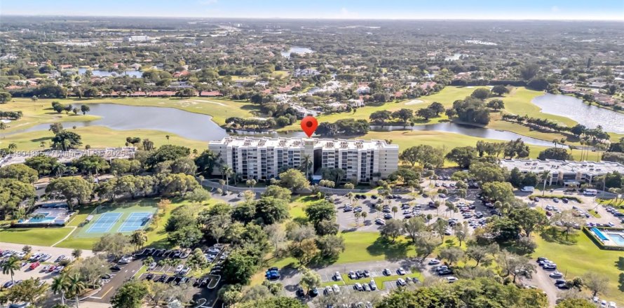 Condo à Weston, Floride, 2 chambres  № 1968638