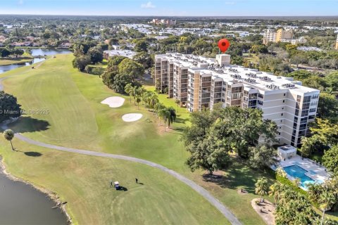 Copropriété à vendre à Weston, Floride: 2 chambres, 118.26 m2 № 1968638 - photo 2