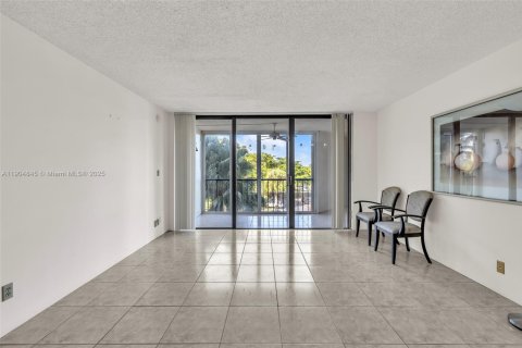 Copropriété à vendre à Weston, Floride: 2 chambres, 118.26 m2 № 1968638 - photo 15