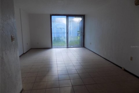 Condominio en alquiler en Gainesville, Florida, 2 dormitorios, 120.03 m2 № 2234630 - foto 13