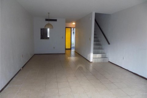 Condominio en alquiler en Gainesville, Florida, 2 dormitorios, 120.03 m2 № 2234630 - foto 5