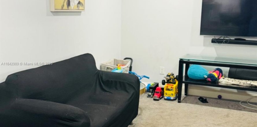 Condo in Miami, Florida, 2 bedrooms  № 1836635