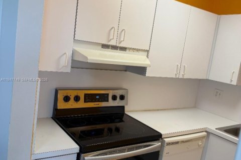 Снять в аренду кондоминиум в Майами, Флорида 1 спальня, 62.24м2, № 2004029 - фото 5