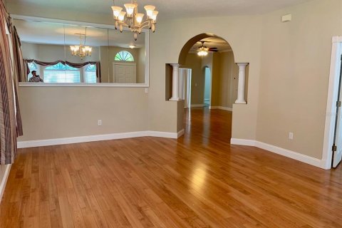 House in Odessa, Florida 4 bedrooms, 181.72 sq.m. № 2273089 - photo 3