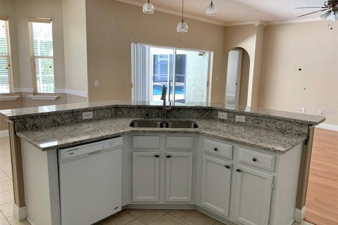 House in Odessa, Florida 4 bedrooms, 181.72 sq.m. № 2273089 - photo 10