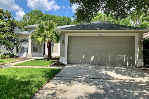 House in Odessa, Florida 4 bedrooms, 181.72 sq.m. № 2273089
