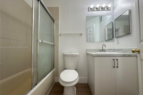 Снять в аренду таунхаус в Мирамар, Флорида 3 спальни, 134.71м2, № 2011082 - фото 19