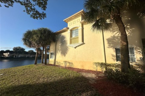 Снять в аренду таунхаус в Мирамар, Флорида 3 спальни, 134.71м2, № 2011082 - фото 26