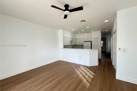 Снять в аренду таунхаус в Мирамар, Флорида 3 спальни, 134.71м2, № 2011082 - фото 10