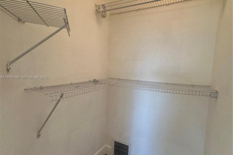 Снять в аренду таунхаус в Мирамар, Флорида 3 спальни, 134.71м2, № 2011082 - фото 15