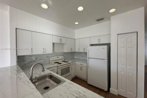 Снять в аренду таунхаус в Мирамар, Флорида 3 спальни, 134.71м2, № 2011082 - фото 12