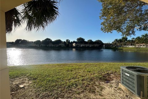 Снять в аренду таунхаус в Мирамар, Флорида 3 спальни, 134.71м2, № 2011082 - фото 30