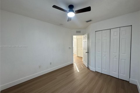 Снять в аренду таунхаус в Мирамар, Флорида 3 спальни, 134.71м2, № 2011082 - фото 20