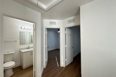 Снять в аренду таунхаус в Мирамар, Флорида 3 спальни, 134.71м2, № 2011082 - фото 25