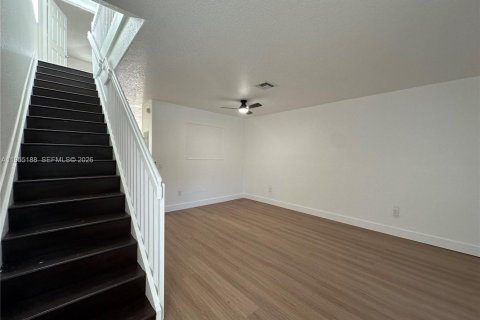 Снять в аренду таунхаус в Мирамар, Флорида 3 спальни, 134.71м2, № 2011082 - фото 2