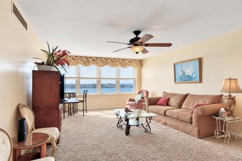 Copropriété à vendre à Saint Petersburg, Floride: 1 chambre, 110.09 m2 № 2412623 - photo 15