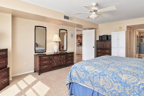 Copropriété à vendre à Saint Petersburg, Floride: 1 chambre, 110.09 m2 № 2412623 - photo 23