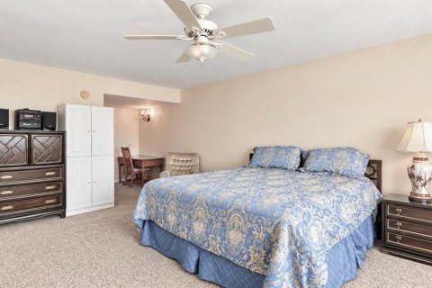 Copropriété à vendre à Saint Petersburg, Floride: 1 chambre, 110.09 m2 № 2412623 - photo 24