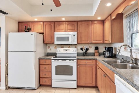 Copropriété à vendre à Saint Petersburg, Floride: 1 chambre, 110.09 m2 № 2412623 - photo 6