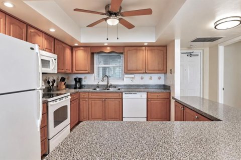 Copropriété à vendre à Saint Petersburg, Floride: 1 chambre, 110.09 m2 № 2412623 - photo 8