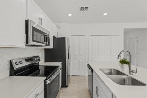 Townhouse in Bradenton, Florida 3 bedrooms, 125.14 sq.m. № 1718552 - photo 4
