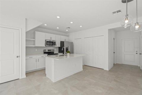 Townhouse in Bradenton, Florida 3 bedrooms, 125.14 sq.m. № 1718552 - photo 3