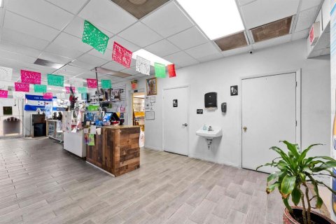 Immobilier commercial à vendre à Tampa, Floride: 483.18 m2 № 2195246 - photo 8