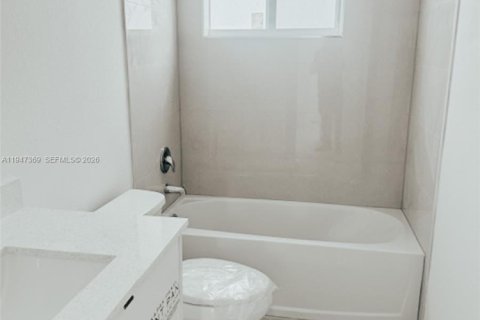 Купить коммерческую недвижимость в Флорида-Сити, Флорида 204.38м2, № 2004741 - фото 6