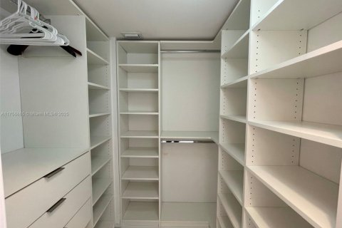 Condominio en venta en Aventura, Florida, 2 dormitorios, 102.56 m2 № 1980032 - foto 14