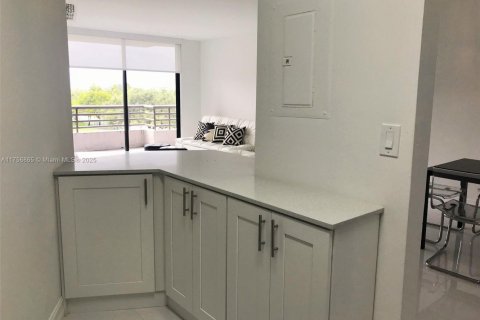 Condominio en venta en Aventura, Florida, 2 dormitorios, 102.56 m2 № 1980032 - foto 10