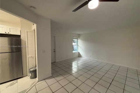Casa en alquiler en Pompano Beach, Florida, 2 dormitorios, 325.44 m2 № 1928675 - foto 3