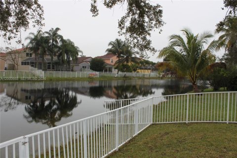 Casa en alquiler en Pembroke Pines, Florida, 4 dormitorios, 137.77 m2 № 2064776 - foto 24