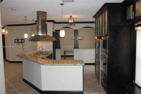 Casa en alquiler en Pembroke Pines, Florida, 4 dormitorios, 137.77 m2 № 2064776 - foto 4