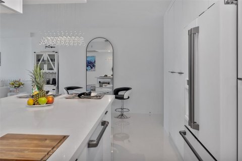 Condo in Hollywood, Florida, 1 bedroom  № 1593630 - photo 19