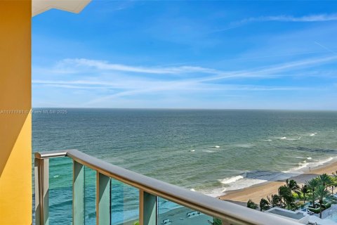 Condo in Hollywood, Florida, 1 bedroom  № 1593630 - photo 9
