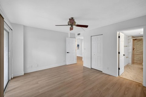 Condo in Delray Beach, Florida, 2 bedrooms № 2246237 - photo 24