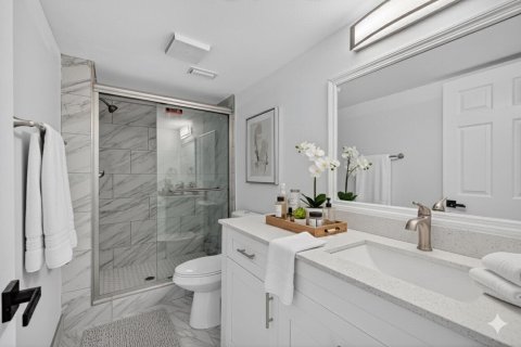 Condo in Delray Beach, Florida, 2 bedrooms № 2246237 - photo 13