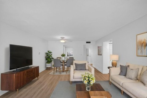 Condo in Delray Beach, Florida, 2 bedrooms № 2246237 - photo 21