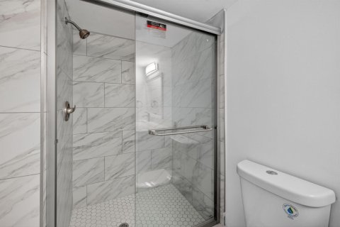 Condo in Delray Beach, Florida, 2 bedrooms № 2246237 - photo 15