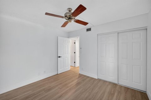Condo in Delray Beach, Florida, 2 bedrooms № 2246237 - photo 11