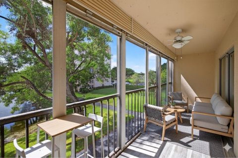 Condo in Delray Beach, Florida, 2 bedrooms № 2246237 - photo 28